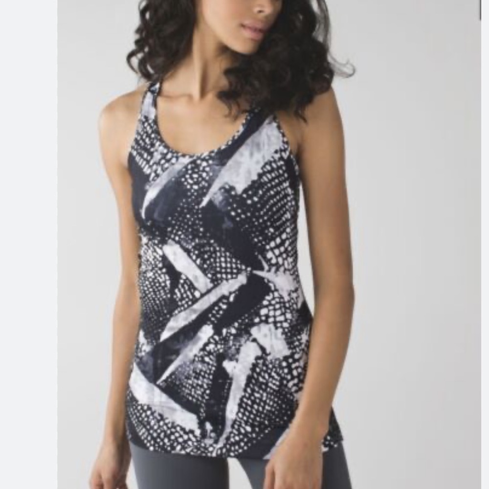 LULULEMON Racerback static mist patterned tank❤️❤️❤️❤️